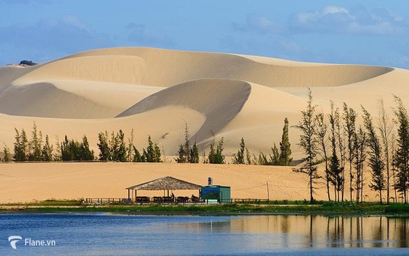 Cảnh đẹp khó cưỡng của Bàu Trắng Mũi Né